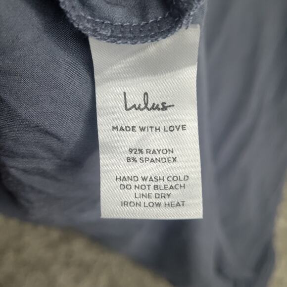 Lulus NWT Oversized Slate Blue Petal Sleeve High Low Blouse Size M - Picture 3 of 5